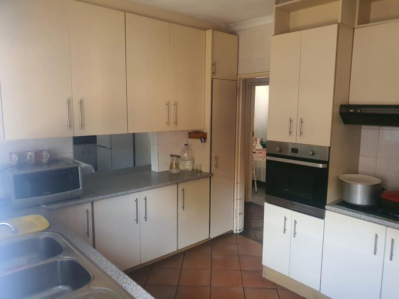 4 Bedroom Property for Sale in Rosedale Western Cape